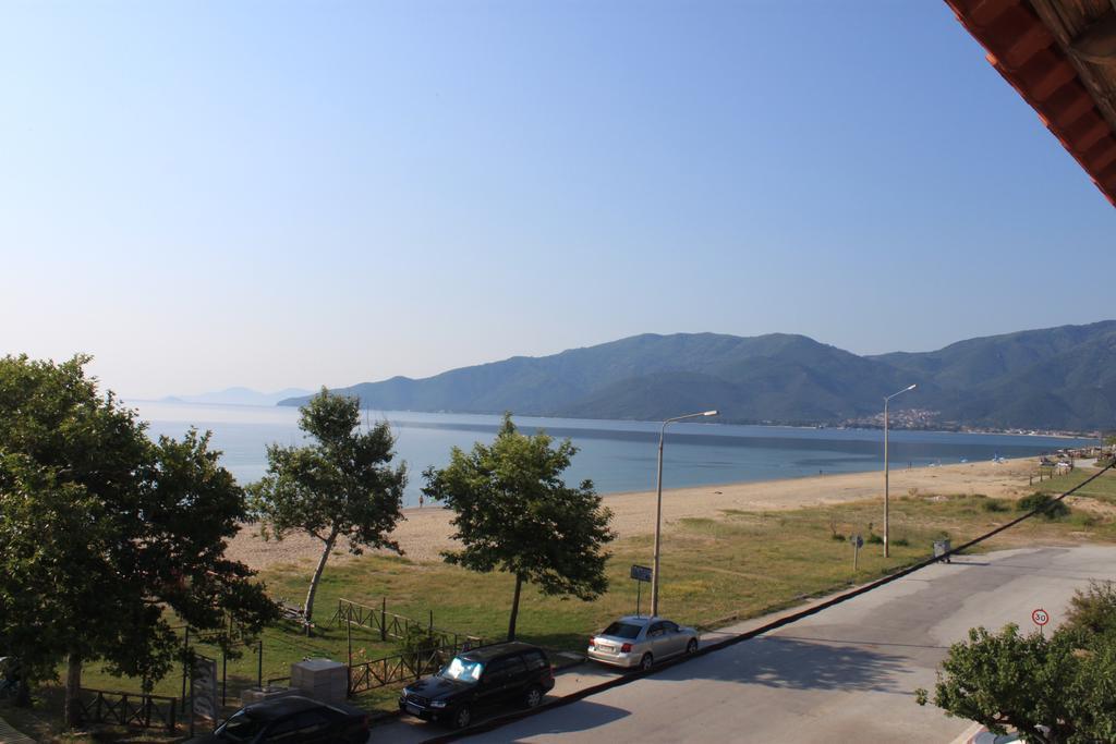 Kehagias Apartments Nea Vrasna Exterior foto
